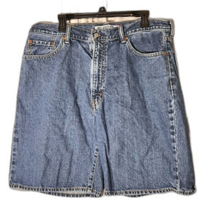 Levi’s 550 denim shorts size 40 relaxed fit inseam 10”
